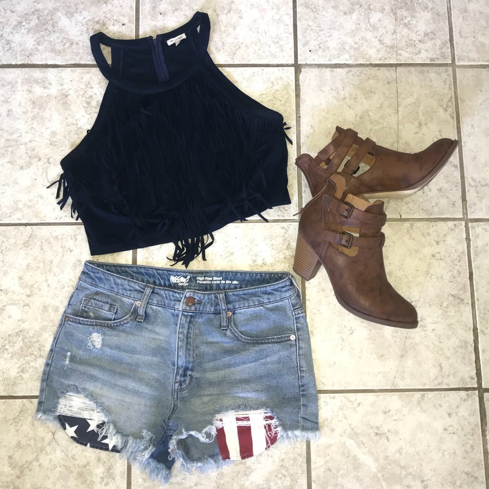High waisted cut off shorts